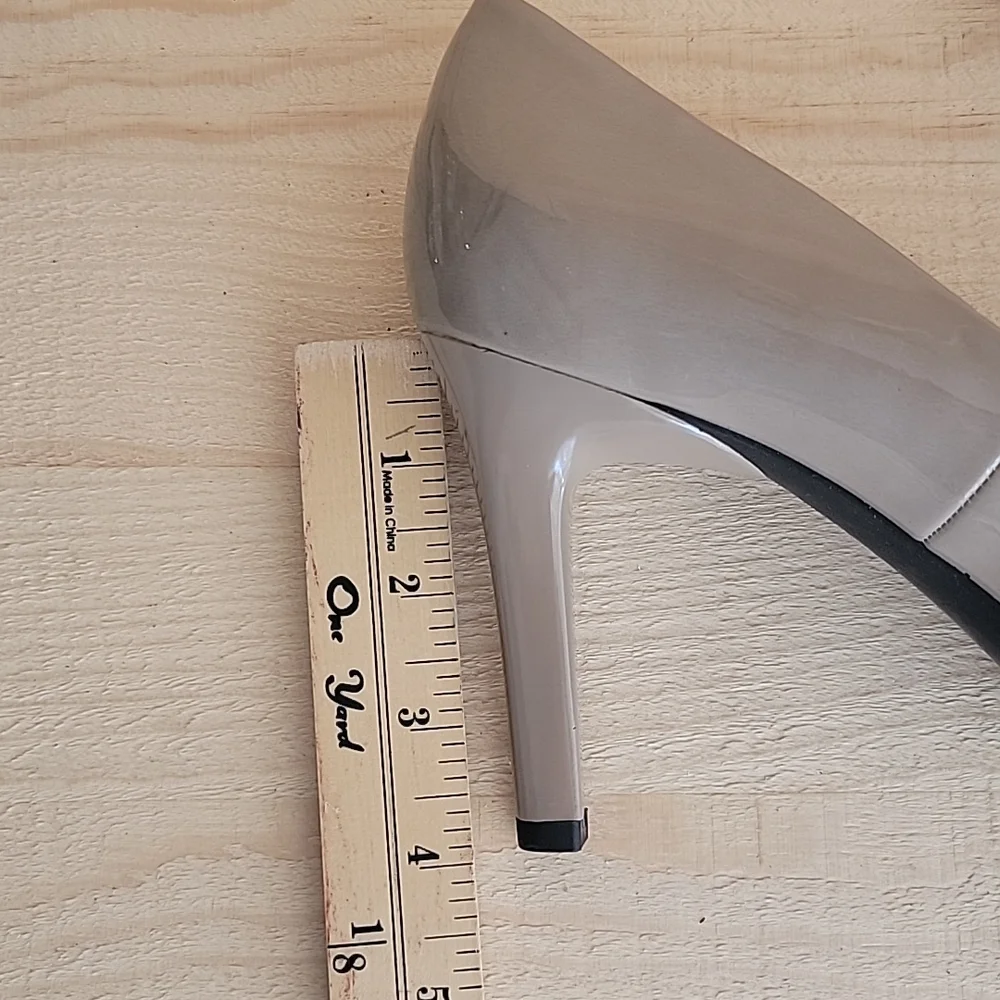 Bandolino sz8 Annie Nude Patent Pump